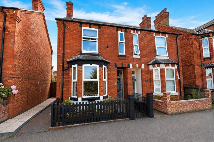 3 Bedroom Semi-Detached House For Sale In Wharf Road, Higham Ferrers, NN10