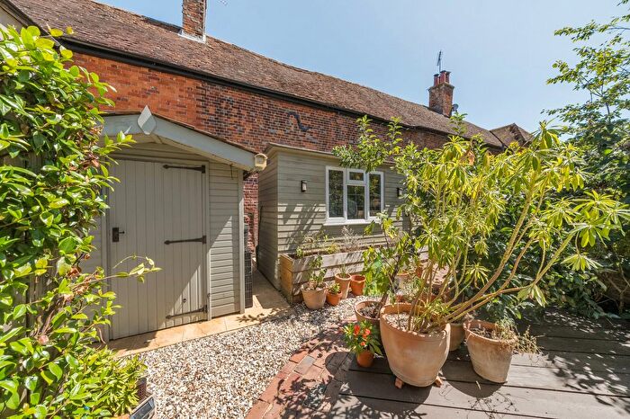 2 Bedroom End Of Terrace House For Sale In Charnham Street, Hungerford, RG17