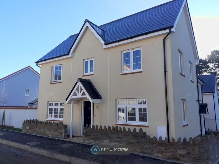 3 Bedroom Semi-Detached House To Rent In Muddlebridge Close, Bickington, Barnstaple, EX31