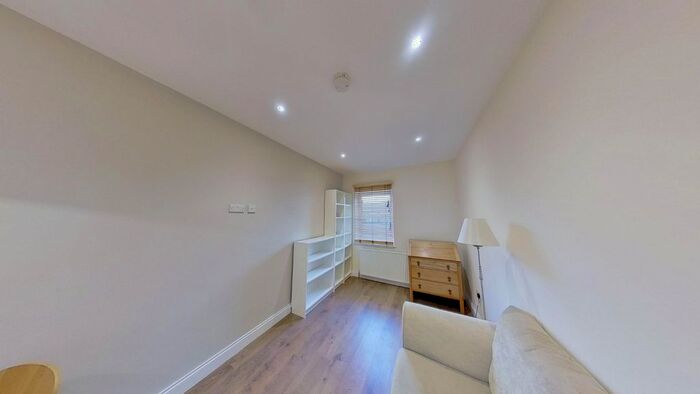 1 Bedroom Flat To Rent In Caledonian Place, Edinburgh, EH11