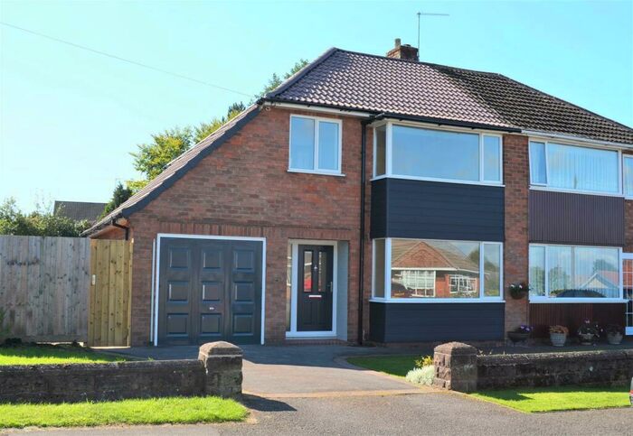 3 Bedroom Semi-Detached House To Rent In Southerndown Road, Sedgley, DY3