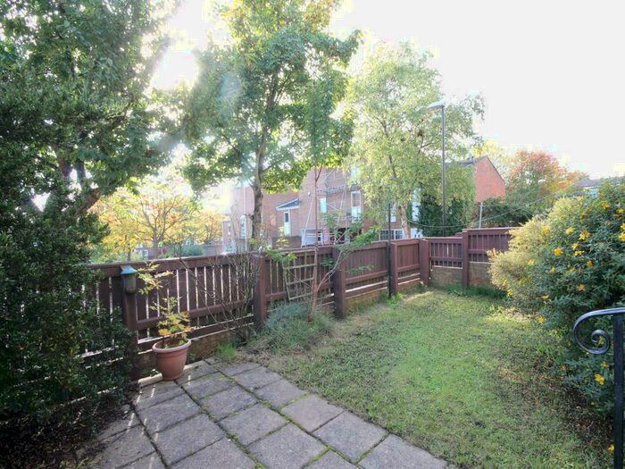 2 Bedroom Flat To Rent In Dunstanburgh Close, Washington, Tyne And Wear, NE38