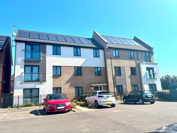 2 Bedroom Apartment To Rent In Mercator Close, Southampton, SO16