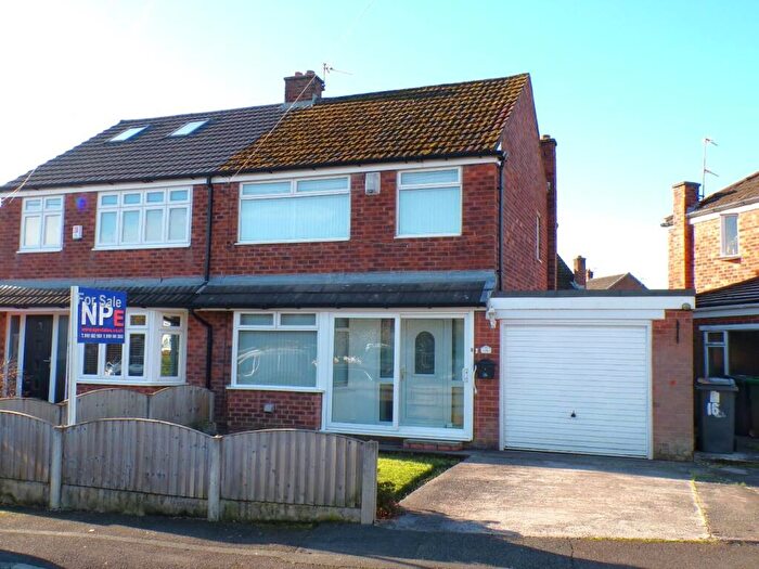 3 Bedroom Semi Detached House For Sale In Leicester Road, Failsworth, Manchester, M35
