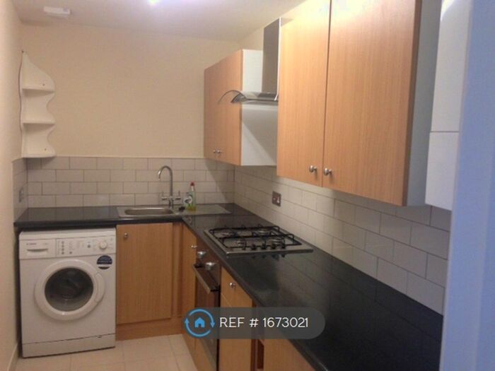 2 Bedroom Flat To Rent In Timperley, Altrincham, WA15