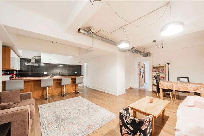 2 Bedroom Flat For Sale In Curtain Road, Shoreditch, EC2A