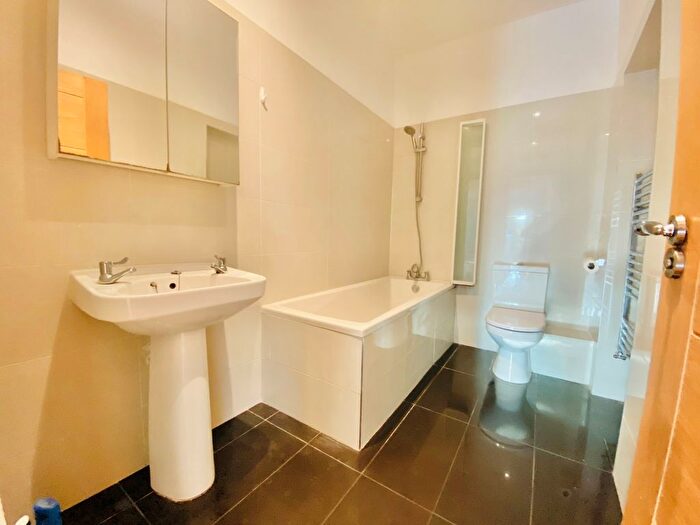 1 Bedroom Flat To Rent In Gloucester Road, New Barnet, EN5