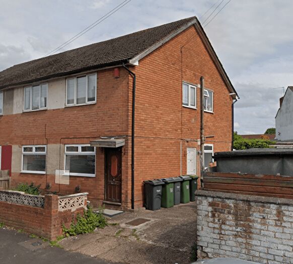 2 Bedroom Flat To Rent In Jesson Street, West Bromwich, West Midlands, B70