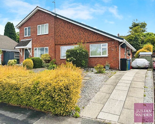 2 Bedroom Bungalow To Rent In Shearwater Road, Offerton Green, Stockport, SK2