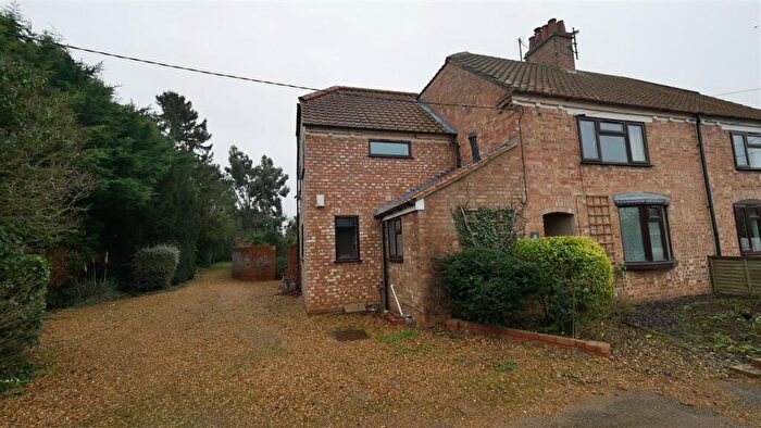 3 Bedroom Semi-Detached House To Rent In Colnefields, Freylian, Somersham, PE28