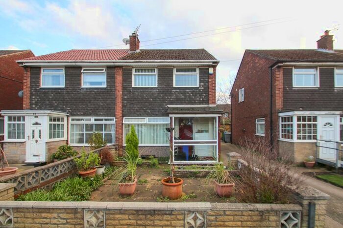 3 Bedroom Semi-Detached House To Rent In Shetland Way, Davyhulme, Manchester, M41