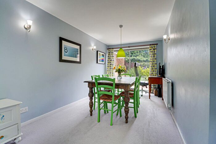 3 Bedroom Terraced House For Sale In Sherwoods Rise, Harpenden, Hertfordshire, AL5