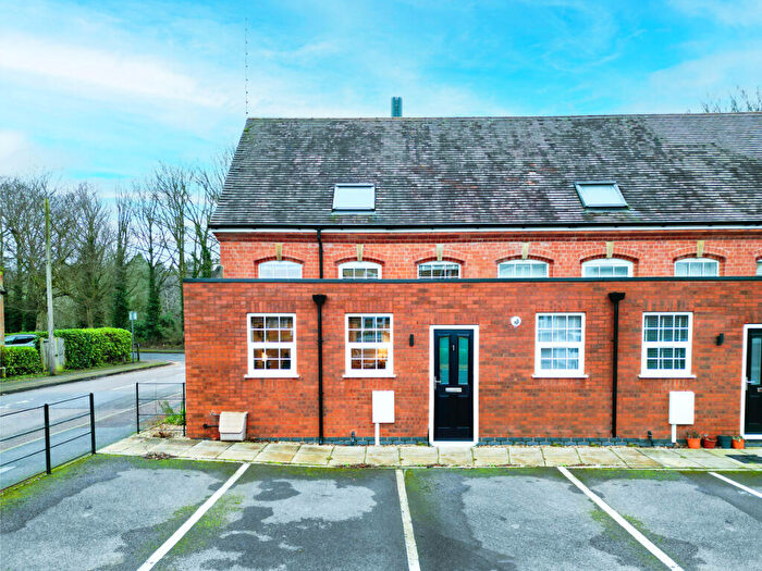 2 Bedroom End Of Terrace House For Sale In Bronte Close, Rugby, CV21