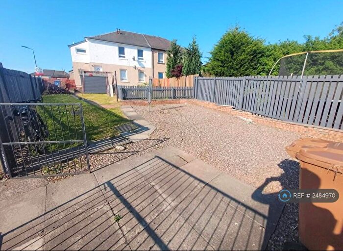 2 Bedroom Flat To Rent In Carmuirs Avenue, Camelon, Falkirk, FK1