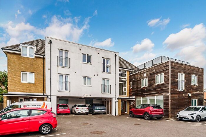 2 Bedroom Flat For Sale In Alpha Road, Guildford House, KT5