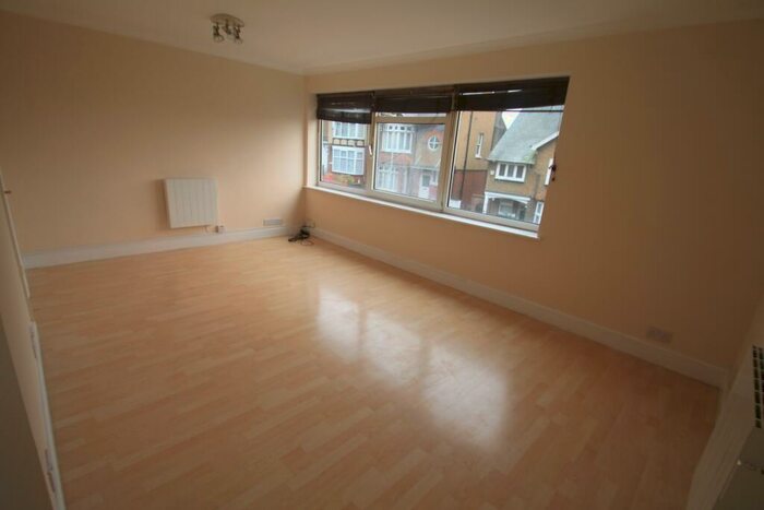 1 Bedroom Apartment To Rent In Havelock Rise, Luton, LU2