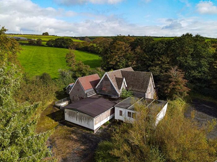 Property For Sale In Pendine, Carmarthen, SA33