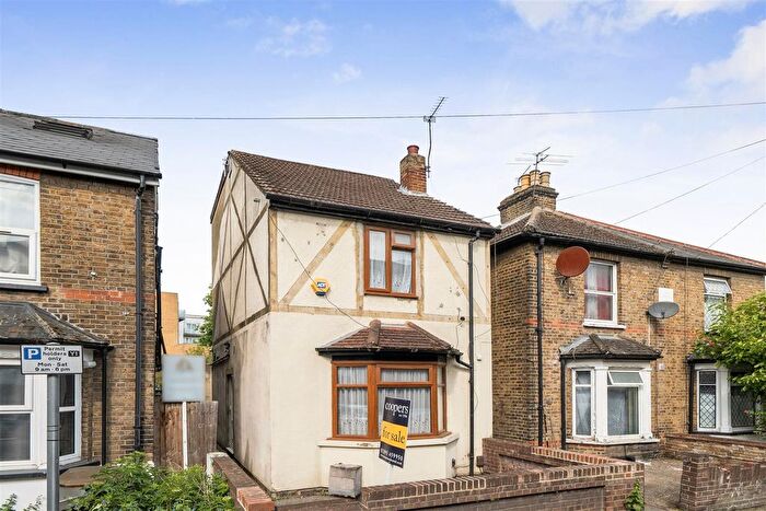 4 Bedroom Detached House For Sale In Albert Road, Yiewsley, West Drayton, UB7