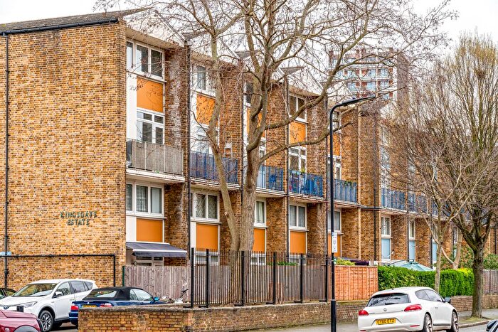 2 Bedroom Flat For Sale In Tottenham Road, Islington, London, N1