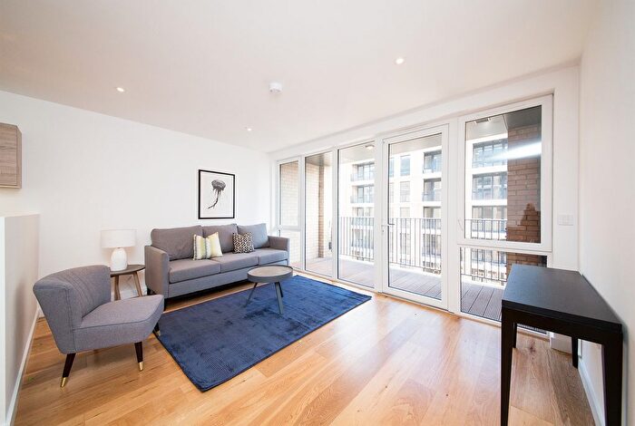 2 Bedroom Flat To Rent In Pemberton House, Denman Avenue, Southall, UB2