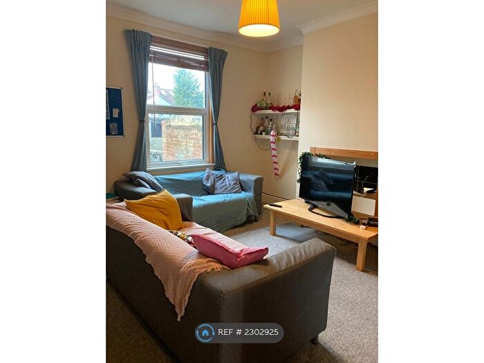 4 Bedroom Terraced House To Rent In College Avenue, Bristol, BS16