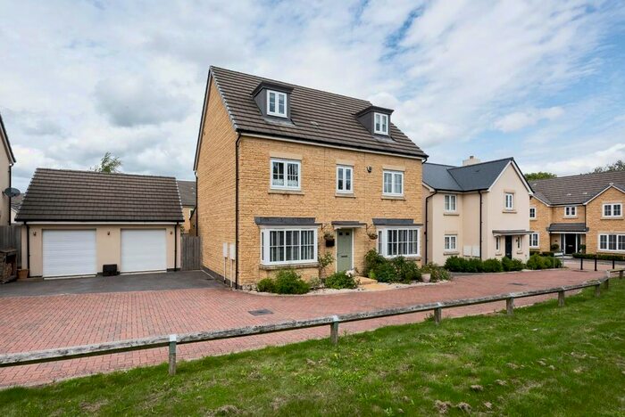 5 Bedroom Property To Rent In Duke Crescent, Corsham, SN13