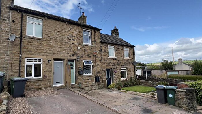 2 Bedroom Terraced House For Sale In King Street, Skelmanthorpe, Huddersfield, HD8