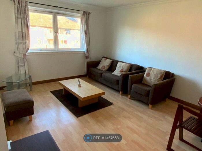 2 Bedroom Flat To Rent In Summerhill Drive, Aberdeen, AB15