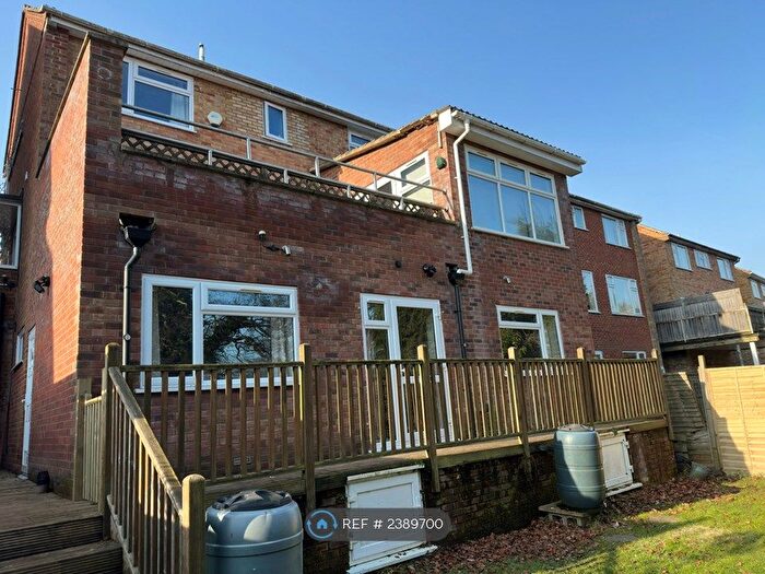 2 Bedroom Flat To Rent In Kingsley Crescent, High Wycombe, HP11