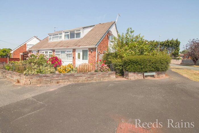 3 Bedroom Bungalow For Sale In James Avenue, Great Sutton, Ellesmere Port, Cheshire, CH66