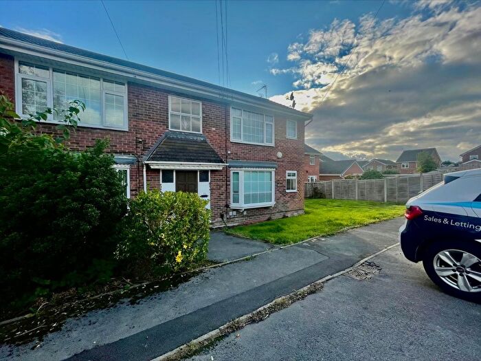 1 Bedroom Flat To Rent In Abbeydale Grove, Leeds, West Yorkshire, LS5