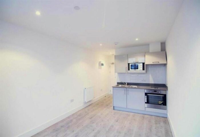 Studio To Rent In Kilburn High Road, Kilburn, NW6