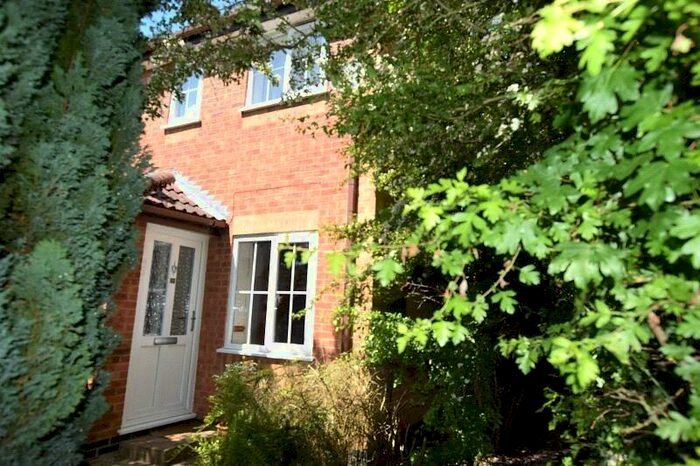 2 Bedroom End Of Terrace House To Rent In Ravencroft, Bicester, Oxfordshire, OX26