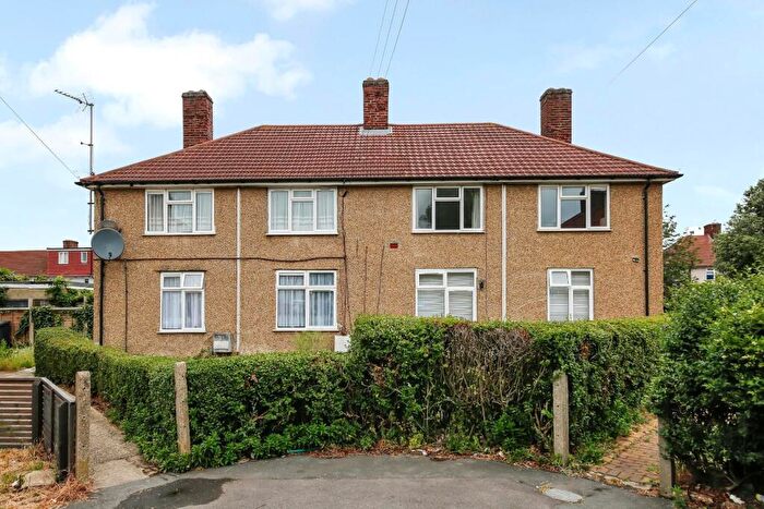 1 Bedroom Maisonette For Sale In Bentry Road, Dagenham, RM8