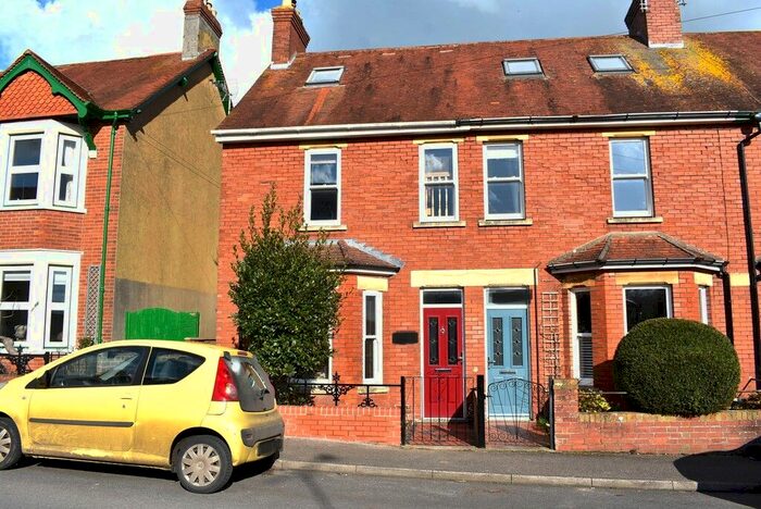 3 Bedroom End Of Terrace House To Rent In Wootton Grove, Sherborne, DT9
