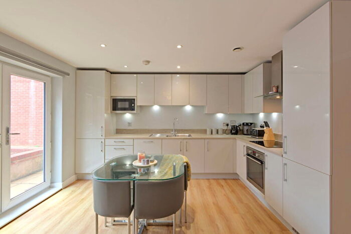 1 Bedroom Flat For Sale In Novia House, High Barnet, EN5