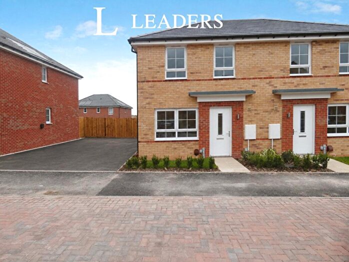 3 Bedroom Semi-Detached House To Rent In Lampman Drive, Edwinstowe, Mansfield, NG21