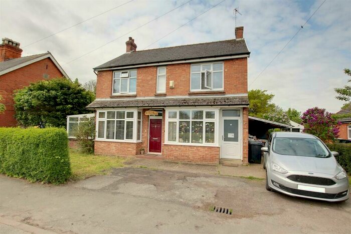 4 Bedroom Detached House For Sale In Main Road, Willoughby, Alford, LN13