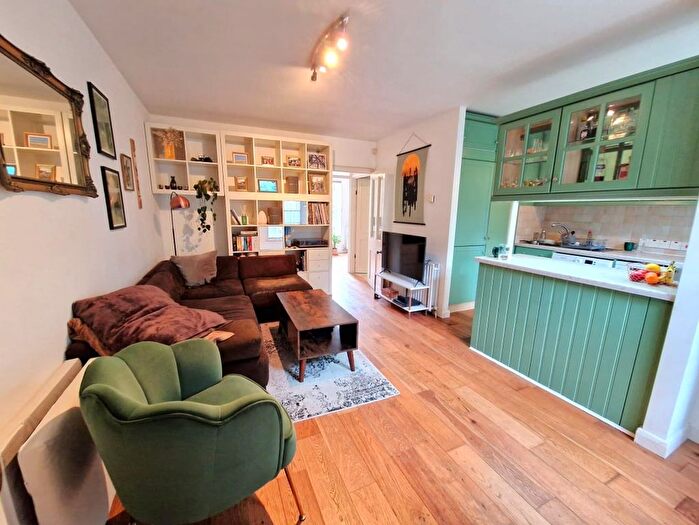 1 Bedroom Flat To Rent In Islington Green, London, N1