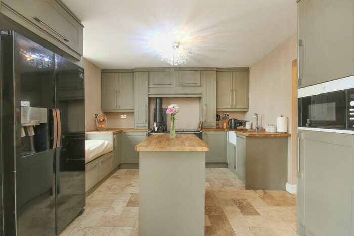 3 Bedroom Semi-Detached House For Sale In Byrkley Cottages, Rangemore, DE13