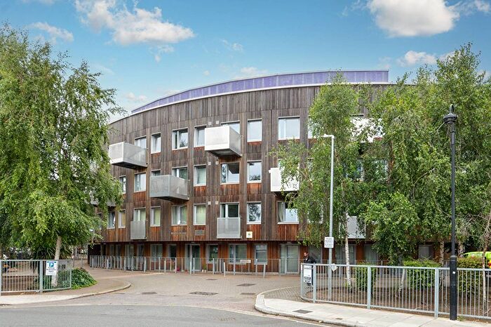 1 Bedroom Flat To Rent In Bourbon Lane, Shepherd's Bush, London, W12