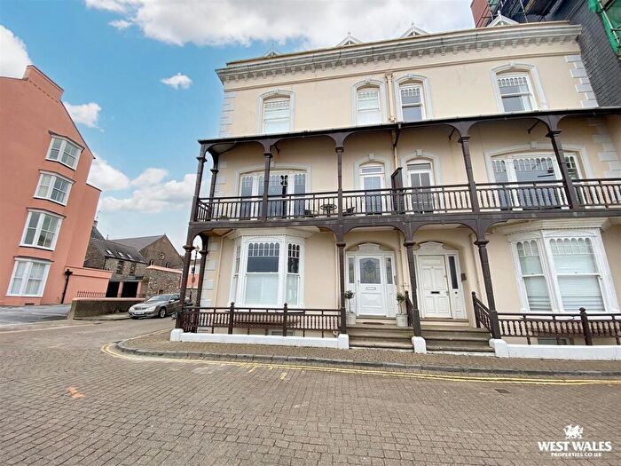 2 Bedroom Apartment For Sale In Paragon House, The Paragon, Tenby, SA70