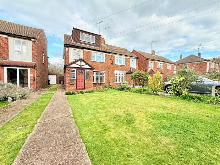 4 Bedroom House For Sale In Hawkwood Crescent, London, E4