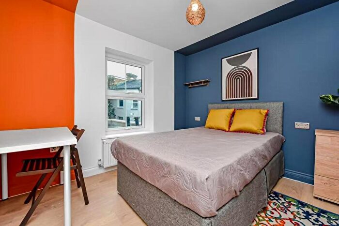 6 Bedroom Flat To Rent In Wingmore Road, SE24