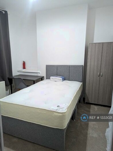 3 Bedroom End Of Terrace House To Rent In Boscombe Street, Manchester, M14