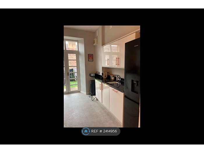 2 Bedroom Flat To Rent In Temple Park Crescent, Edinburgh, EH11