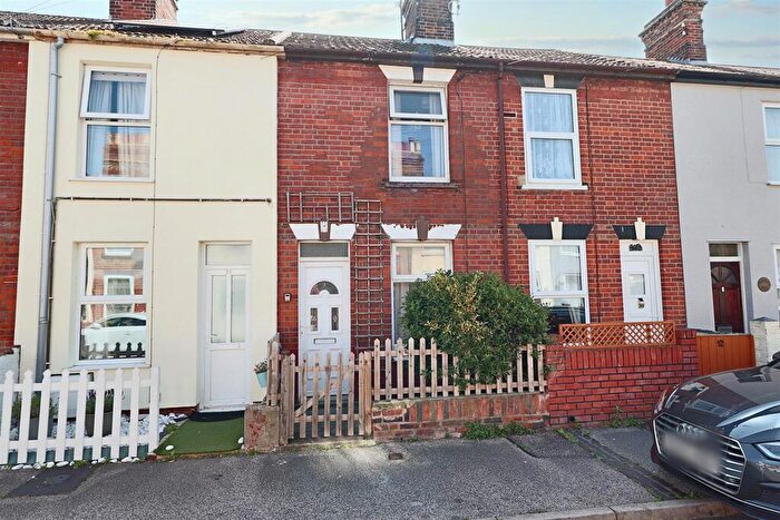 2 Bedroom Terraced House For Sale In Union Road, Lowestoft, NR32