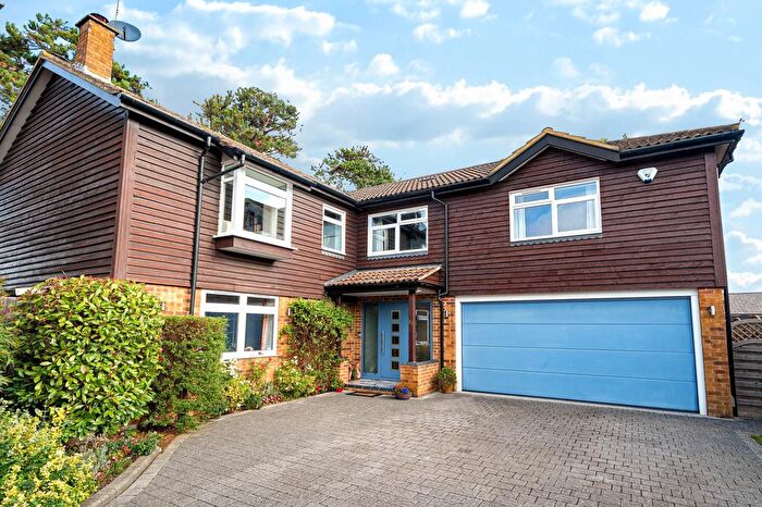 6 Bedroom Detached House For Sale In Hartwell Gardens, Harpenden, AL5