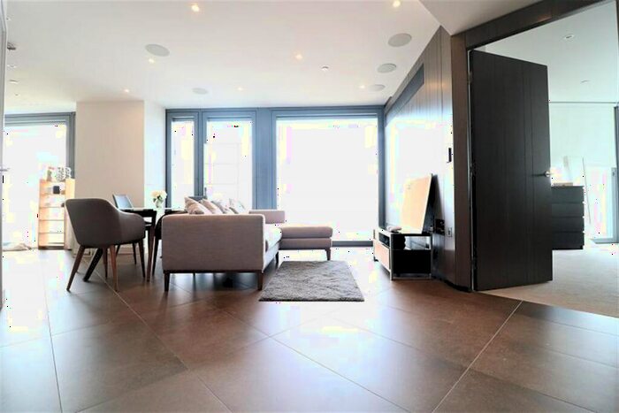 1 Bedroom Apartment To Rent In Chronicle Tower, Angel, London, EC1V