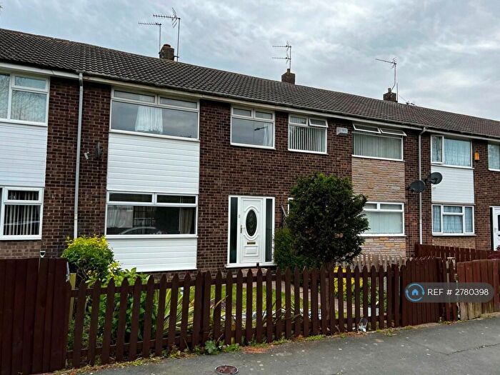 3 Bedroom Terraced House To Rent In Newtondale, Hull, HU7